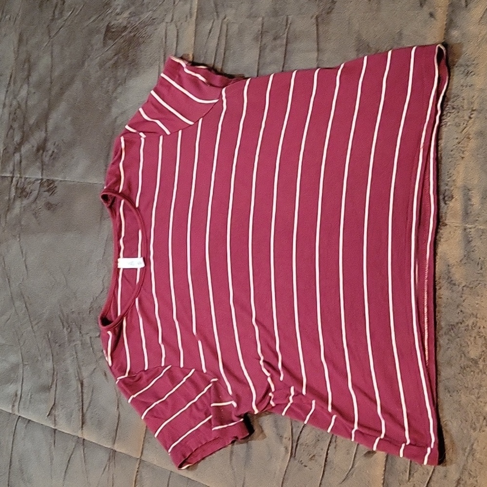 Love charm juniors medium crop shirt